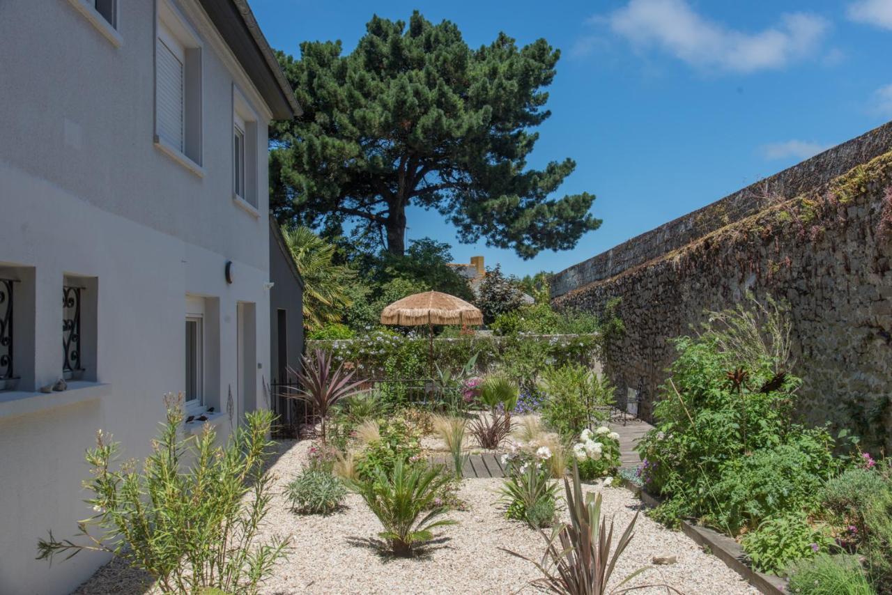 Chambre D'Hote Et Gite Du Jardin Des Corsaires Saint-Malo Exterior foto